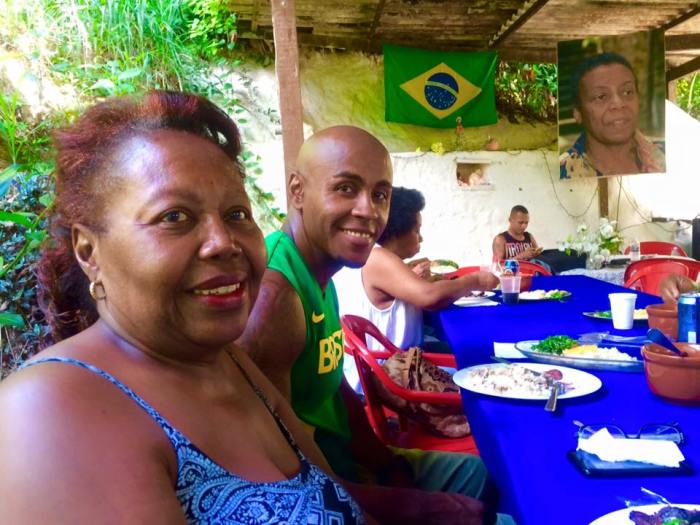 Armando e Berenice prestando solidariedade ao Quilombo do Sacopã